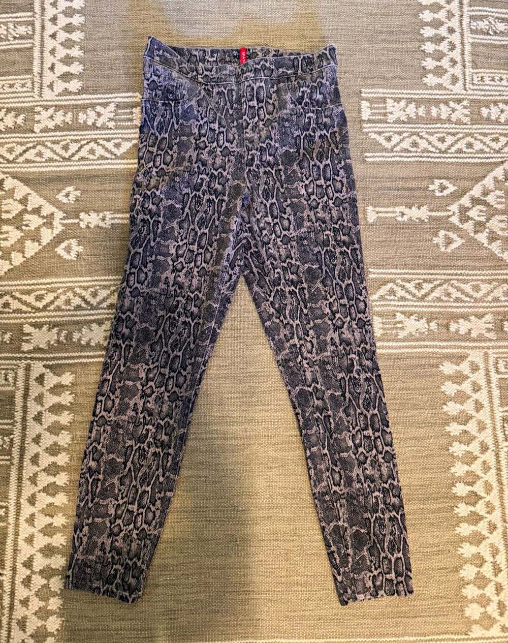 SPANX Jean-ish Ankle Leggings Snakeskin Print Gray Black Women's M Pull On